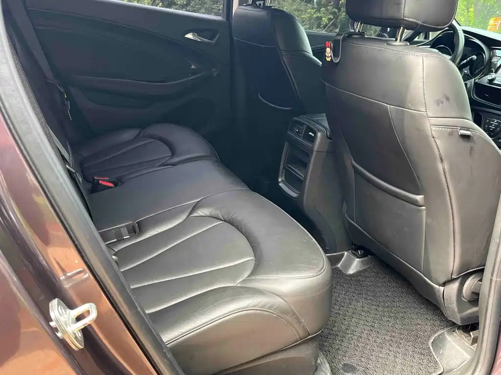 Buick Envision Plus — миниатюра 13
