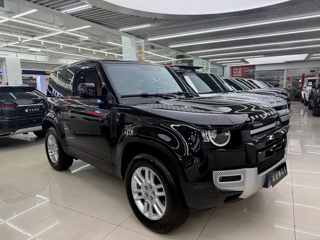 Land Rover Land Rover Defender 2024 90 2.0T P300 S
