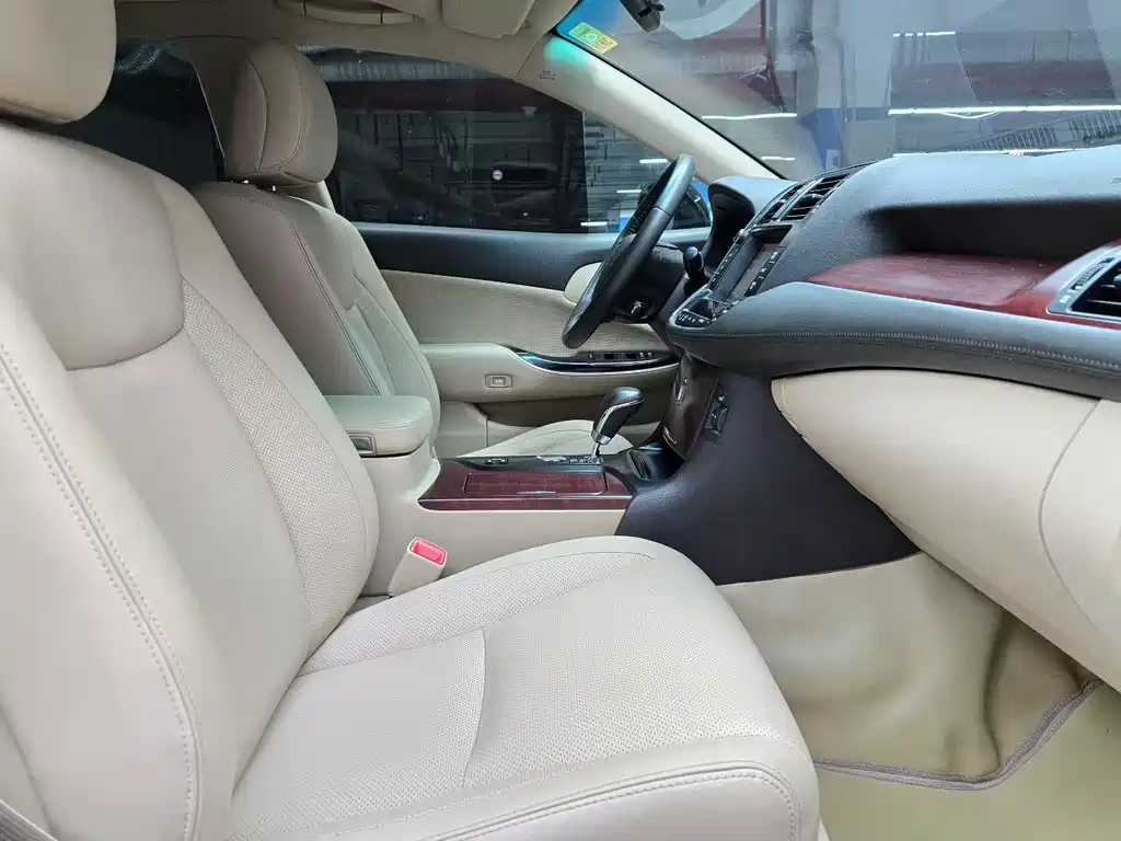Toyota Crown 2010 3.0L Royal Saloon Premium