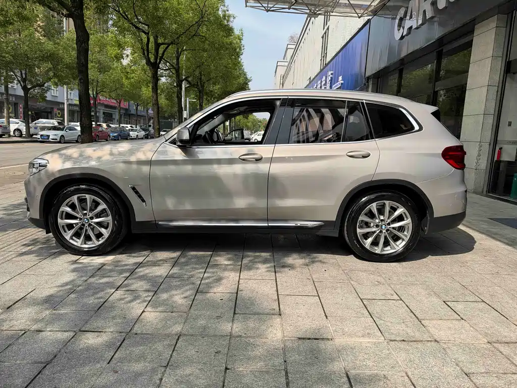 BMW X3 — миниатюра 9