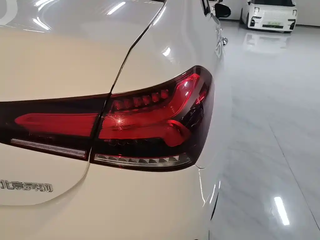 Mercedes-Benz A-Class — миниатюра 8