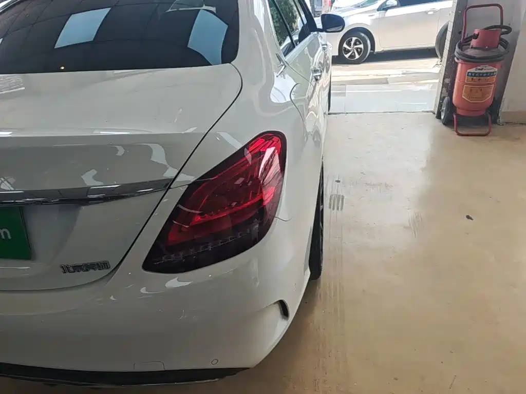 Mercedes-Benz C-Class — миниатюра 8
