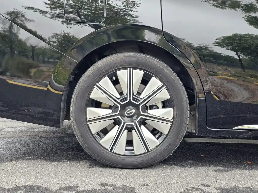 GAC Motor Trumpchi E8 PHEV — миниатюра 21