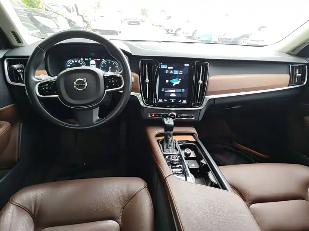 Volvo S90 — миниатюра 10