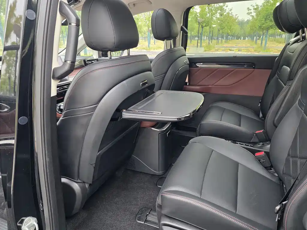 GAC Motor Trumpchi E8 PHEV — миниатюра 20