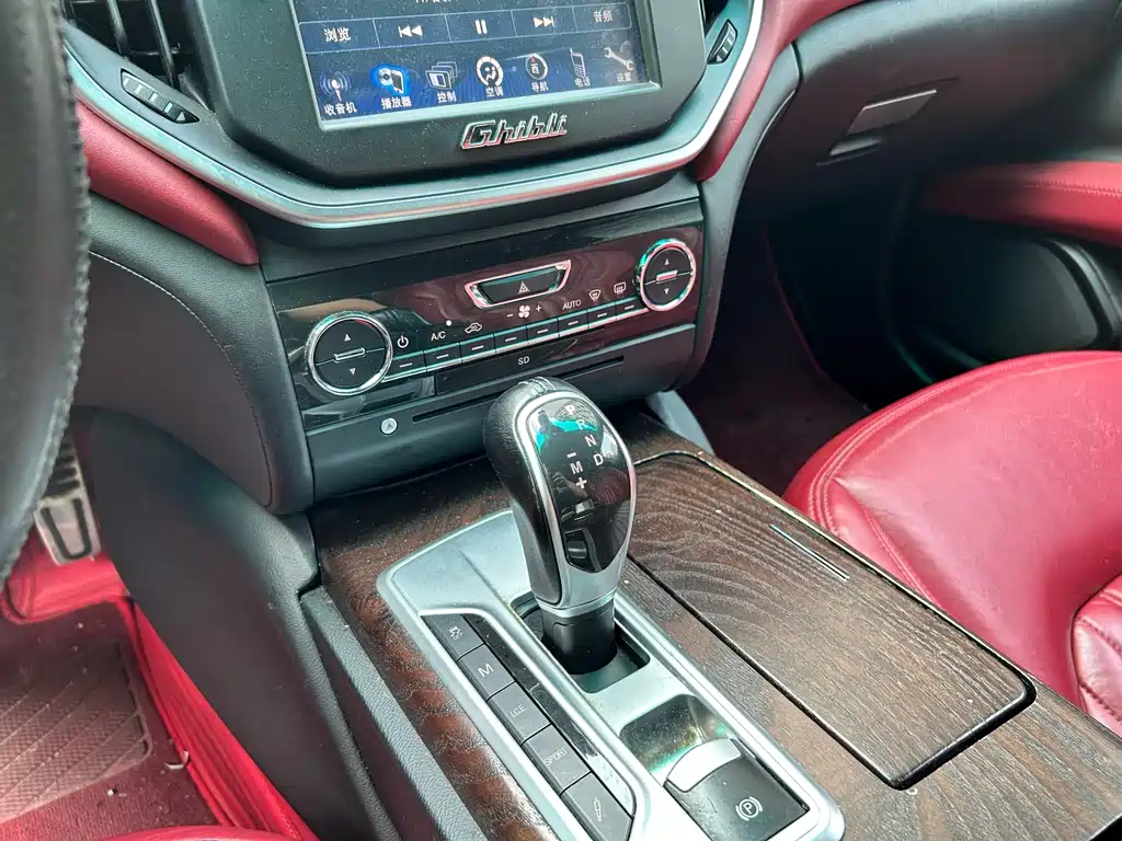 Maserati Ghibli — миниатюра 12