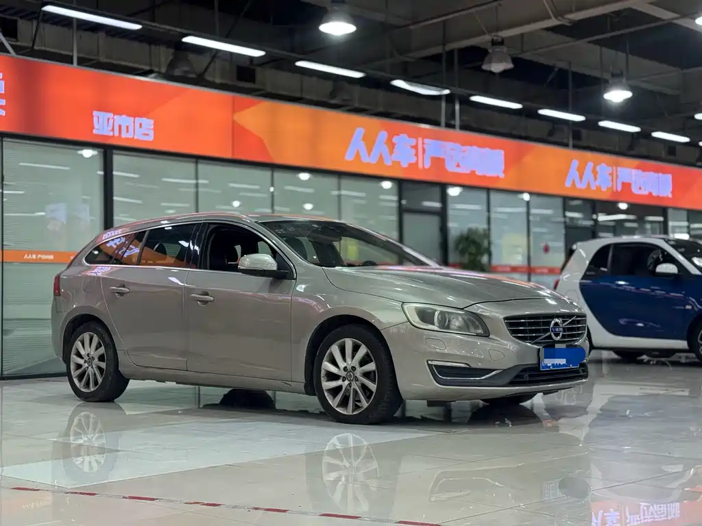Купить Volvo V60