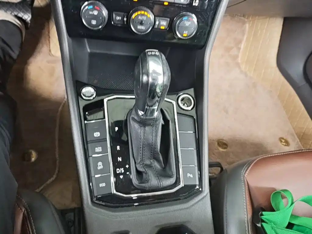 Volkswagen Lavida — миниатюра 14