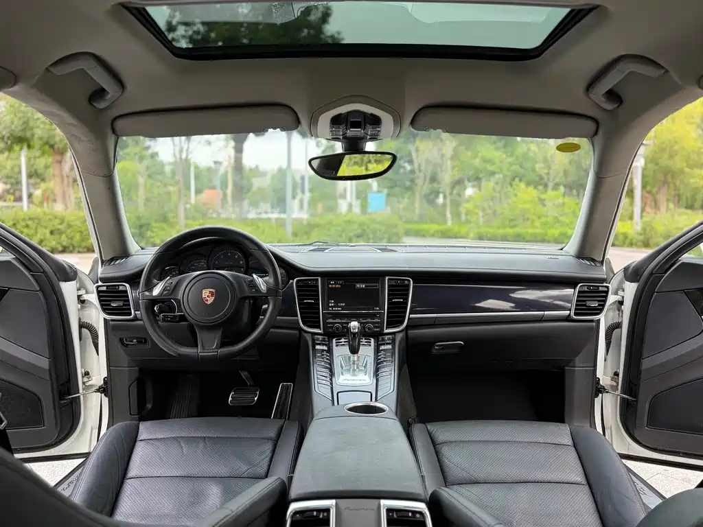 Porsche Panamera — миниатюра 19