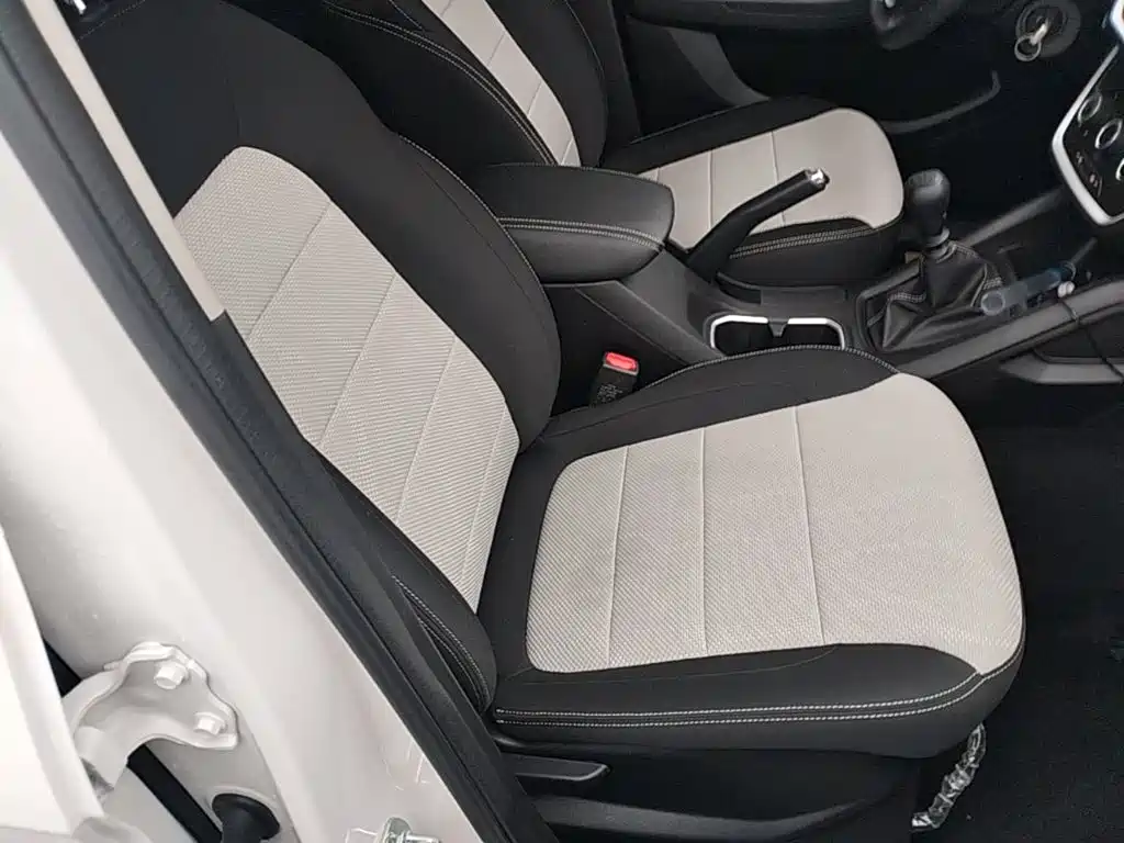 Wuling Hongguang S3 — миниатюра 25