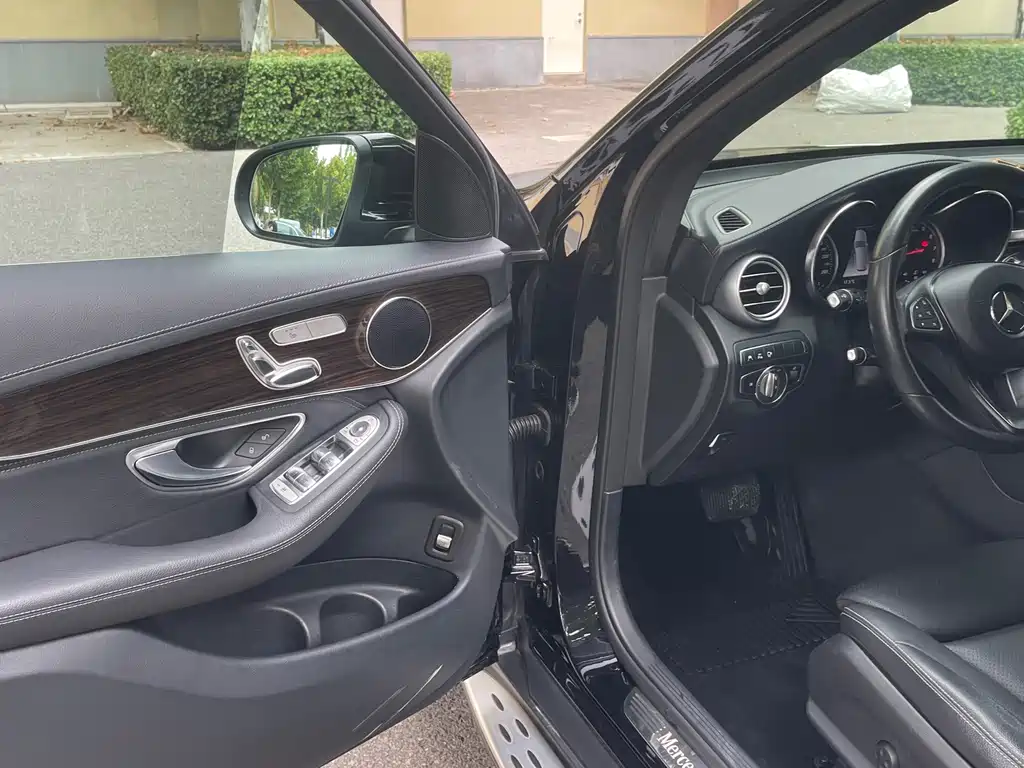 Mercedes-Benz GLC — миниатюра 6