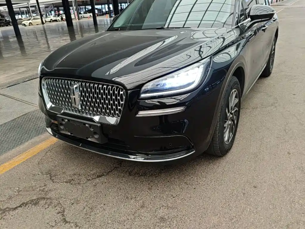 Lincoln Corsair — миниатюра 24