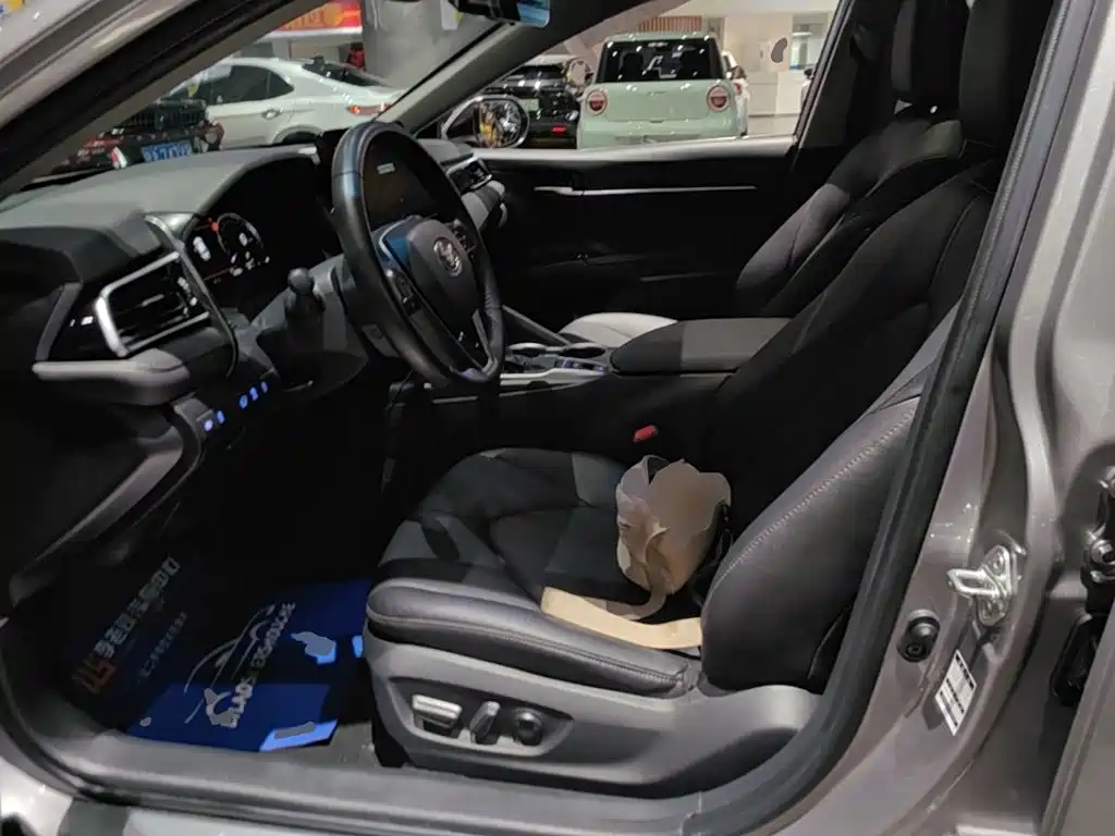 Toyota Camry — миниатюра 15