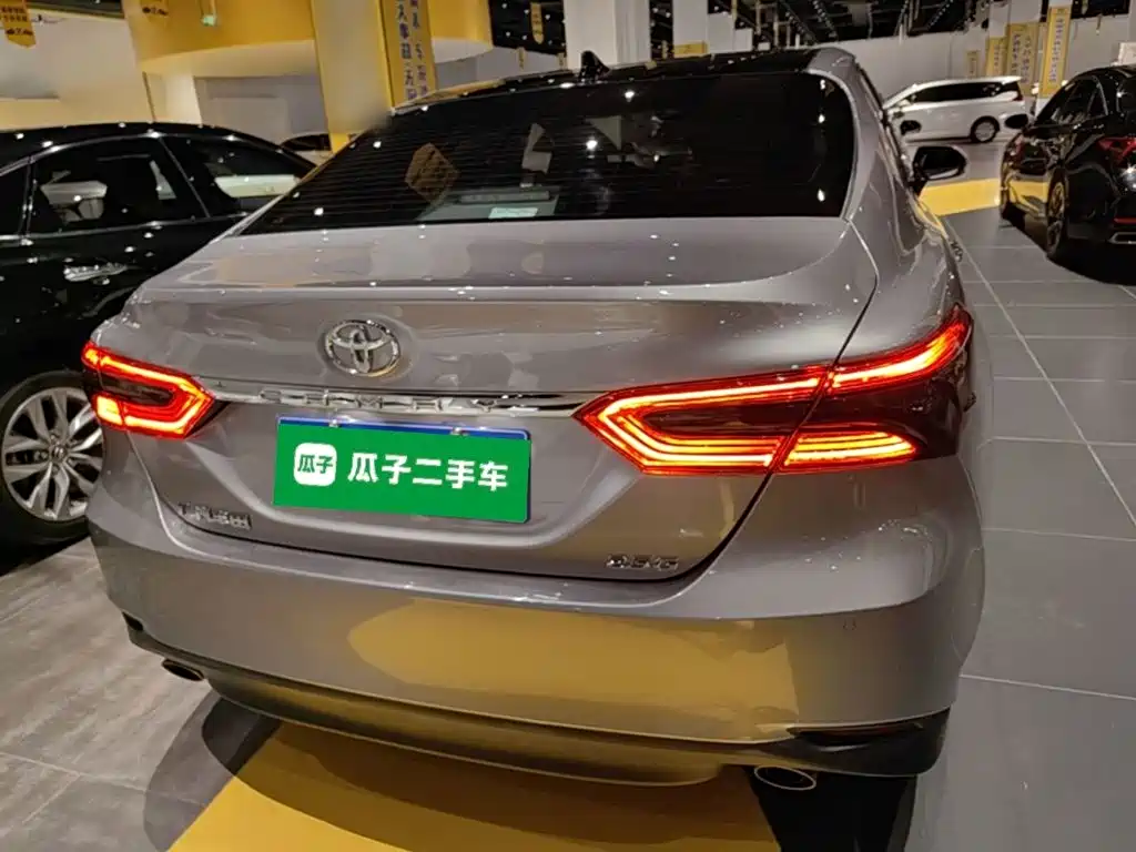Toyota Camry — миниатюра 6