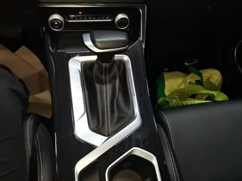 Geely Binyue — миниатюра 14