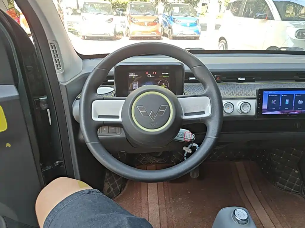 Wuling MINIEV — миниатюра 11