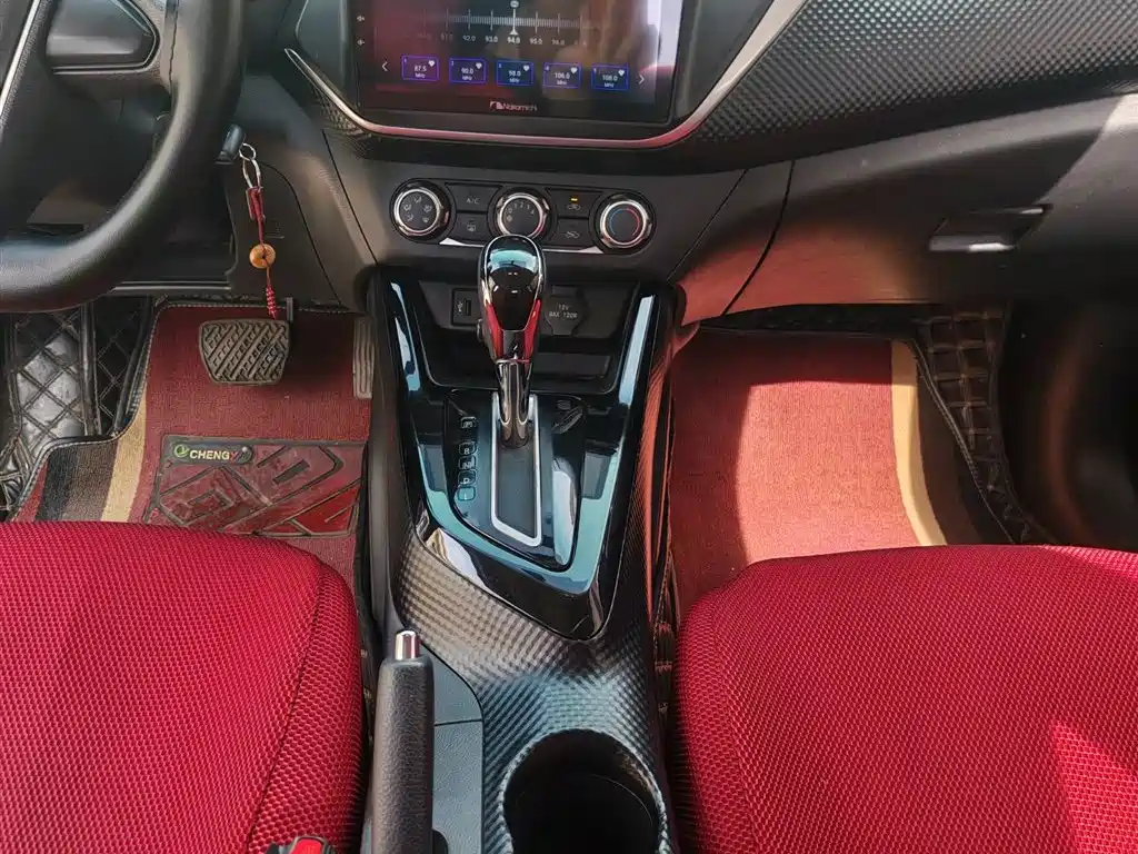 Nissan Bluebird — миниатюра 15
