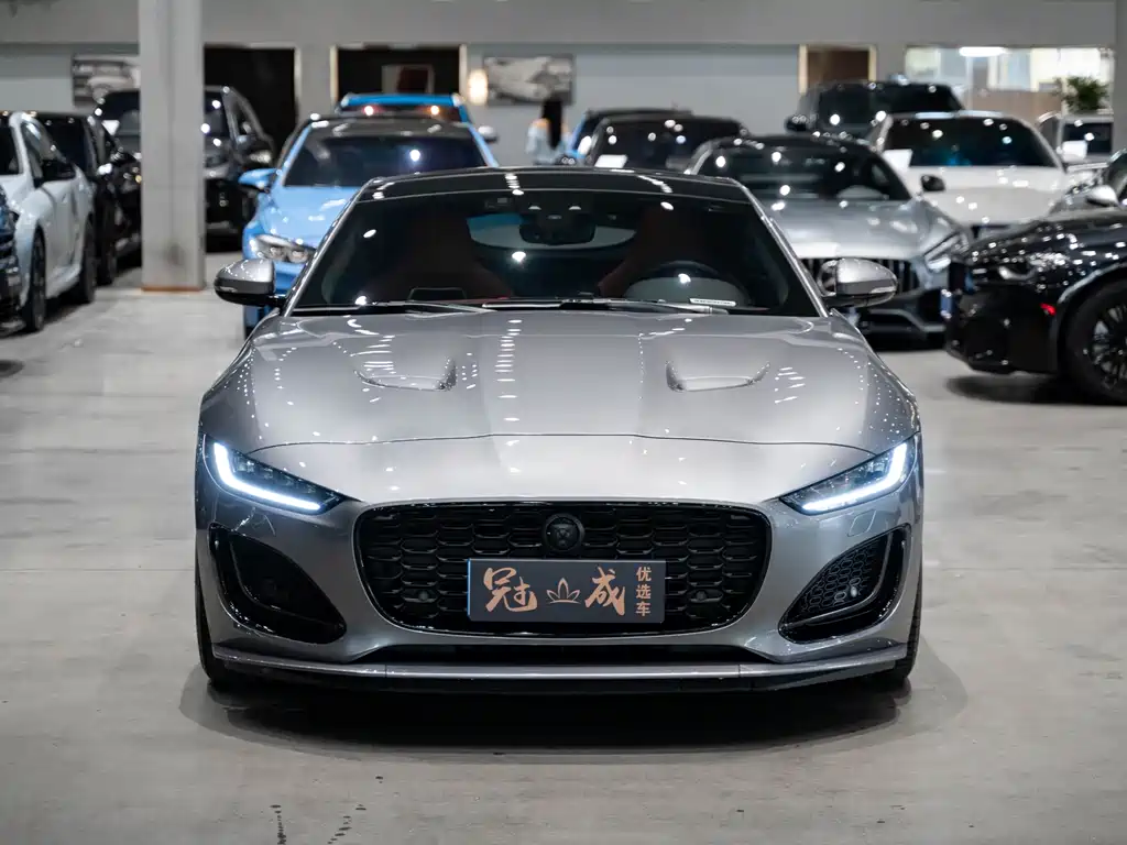 Jaguar F-Type 2024 P300 75