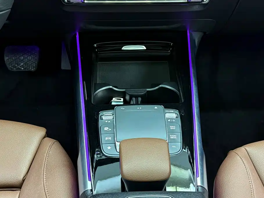 Mercedes-Benz GLB — миниатюра 14
