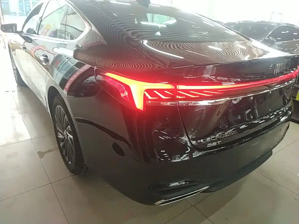Buick LaCrosse — миниатюра 5