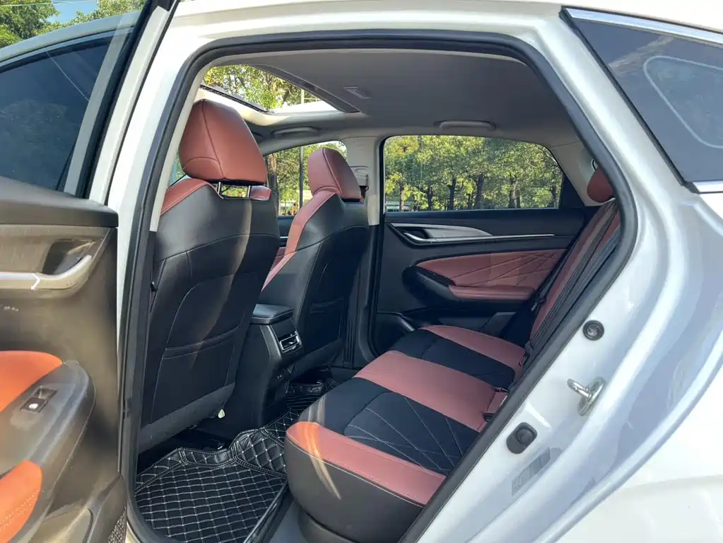Changan Eado — миниатюра 5