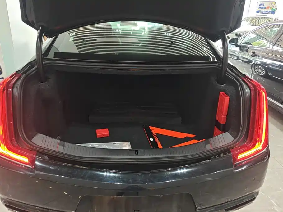 Cadillac XTS — миниатюра 4