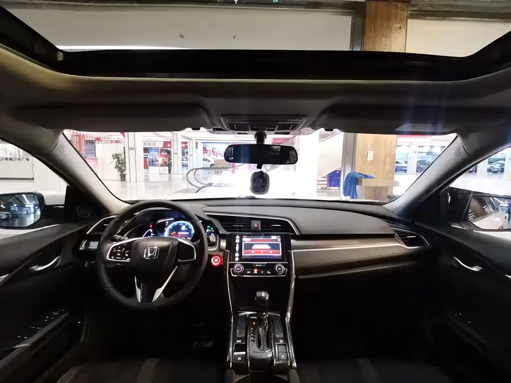 Honda Civic — миниатюра 10