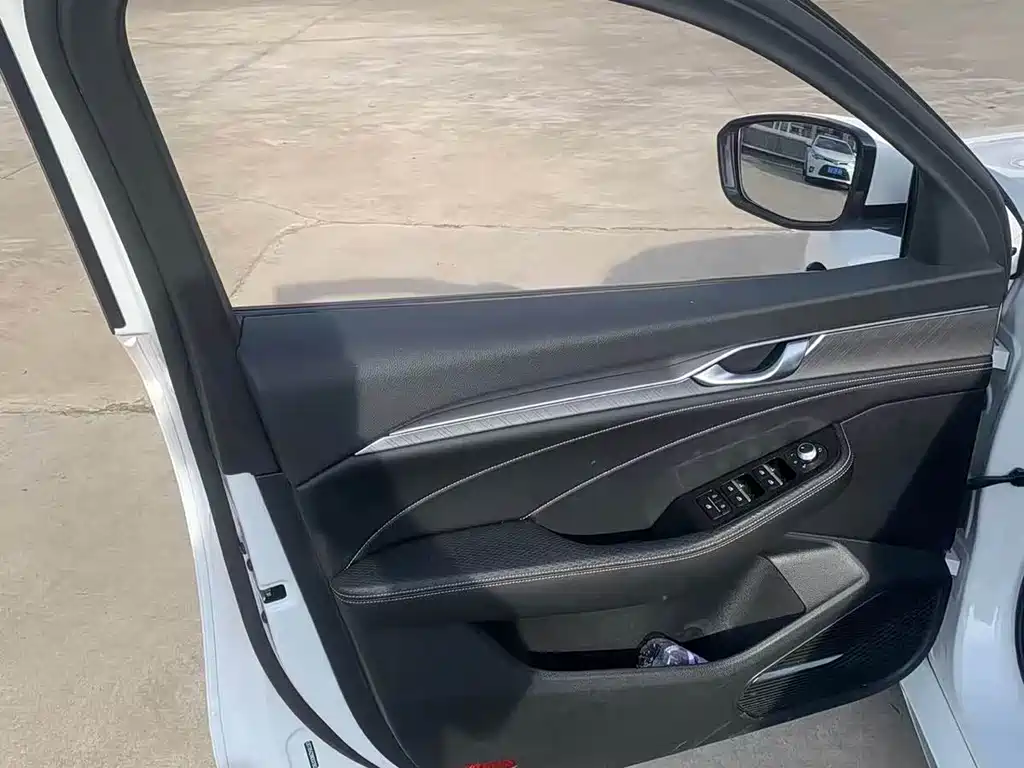 Geely Preface 2023 2.0TD Luxury
