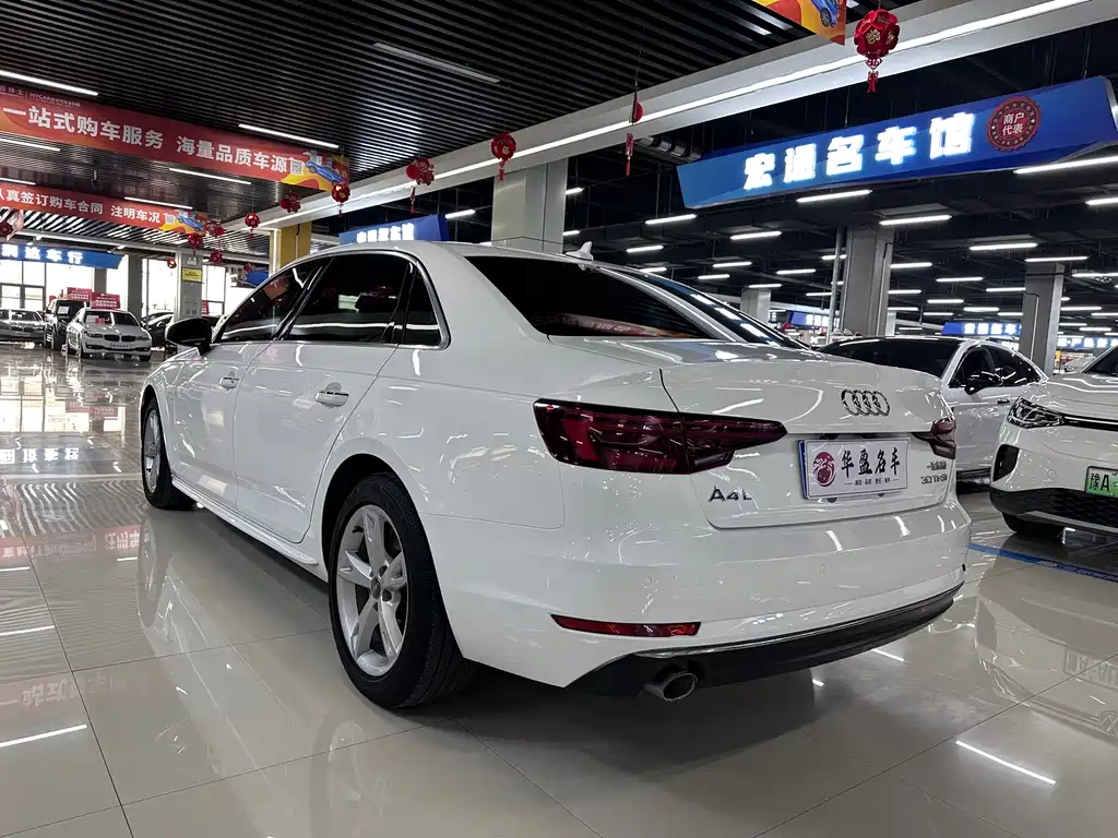 Audi A4L 2018 30 TFSI