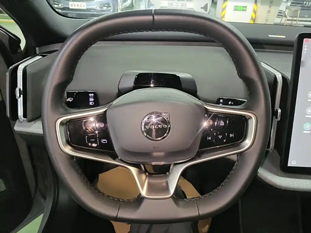Volvo EX30 — миниатюра 11