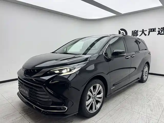 TOYOTA SIENNA 2023