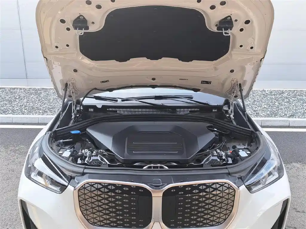 BMW iX1 2025 eDrive25L M Sport