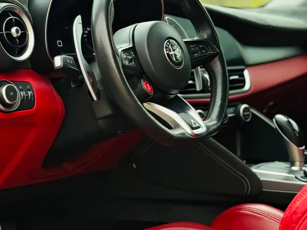 Alfa Romeo Giulia — миниатюра 4
