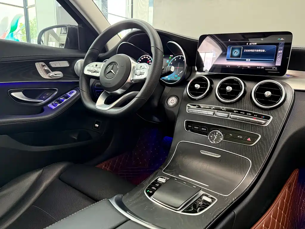 Mercedes-Benz C-Class — миниатюра 12