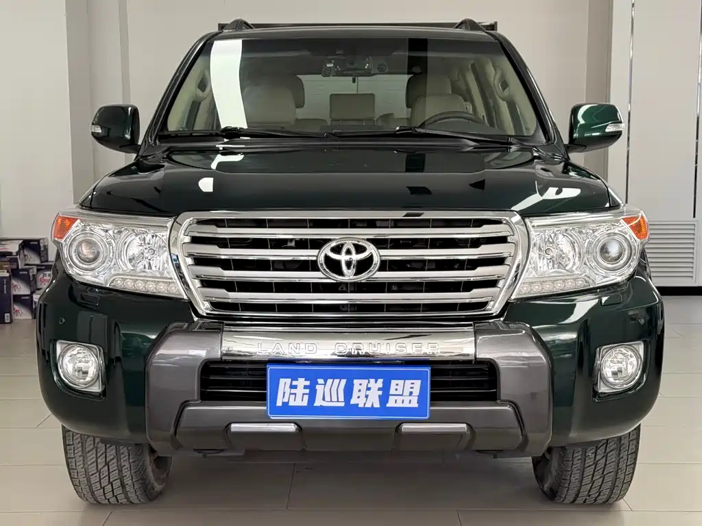 Toyota Land Cruiser 2012 4.0L AT VX