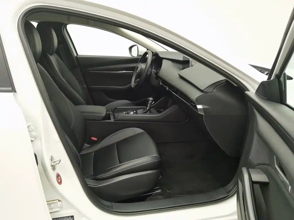 Mazda 3 Axela — миниатюра 23