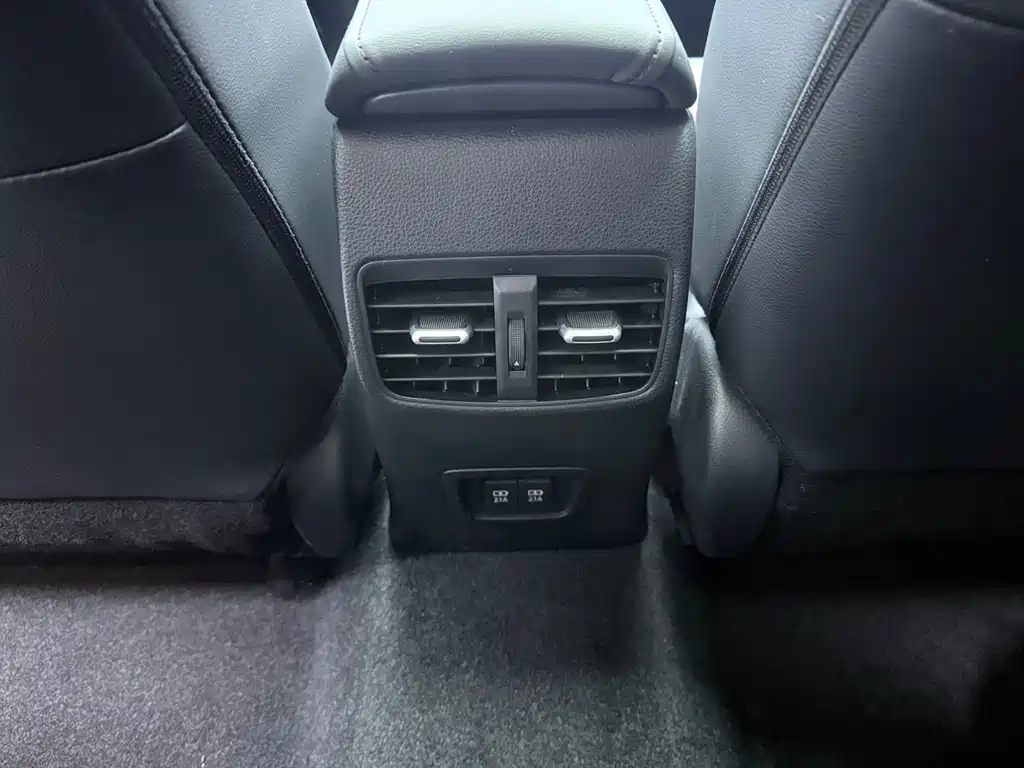 Toyota Corolla 2021 — фото 18