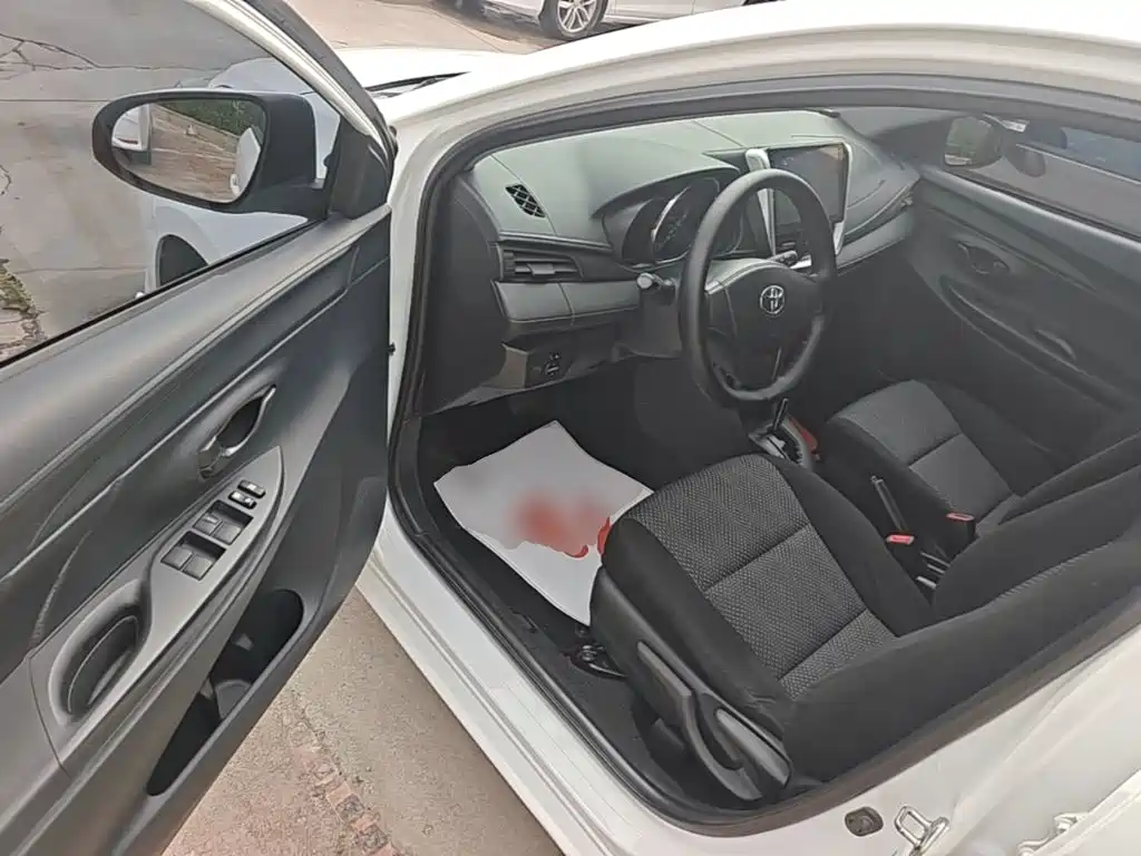 Toyota Vios FS — миниатюра 16