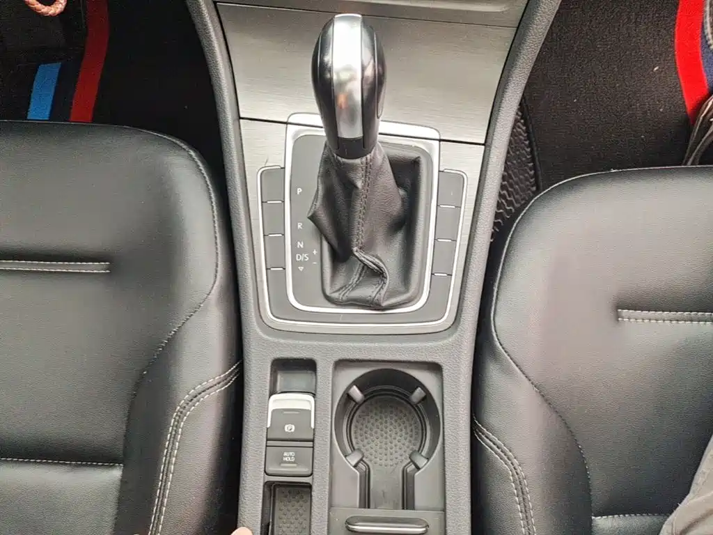 Volkswagen Golf — миниатюра 14