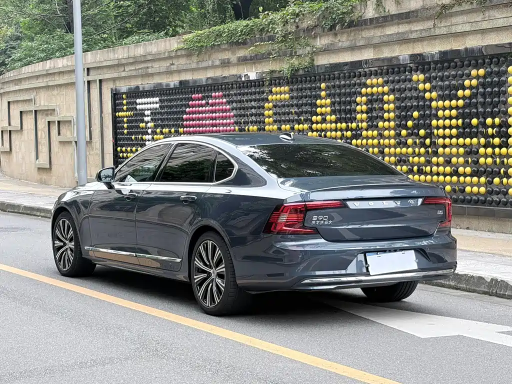 Volvo S90 — миниатюра 4