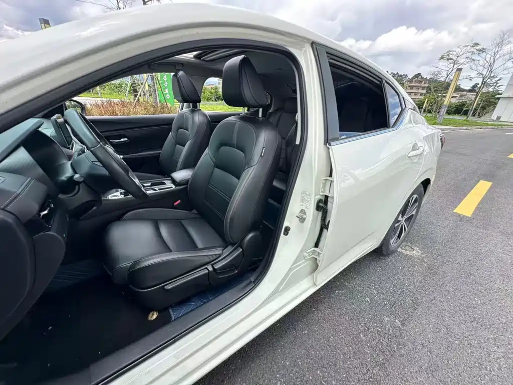 Nissan Sylphy 2021 1.6L XL CVT Enjoy