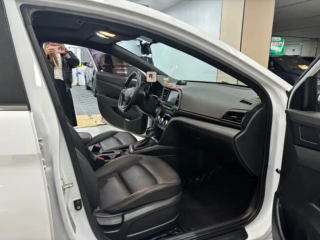 Hyundai Elantra 1.4T DCT Dazzle Dynamic · Vitality Type, фото 13