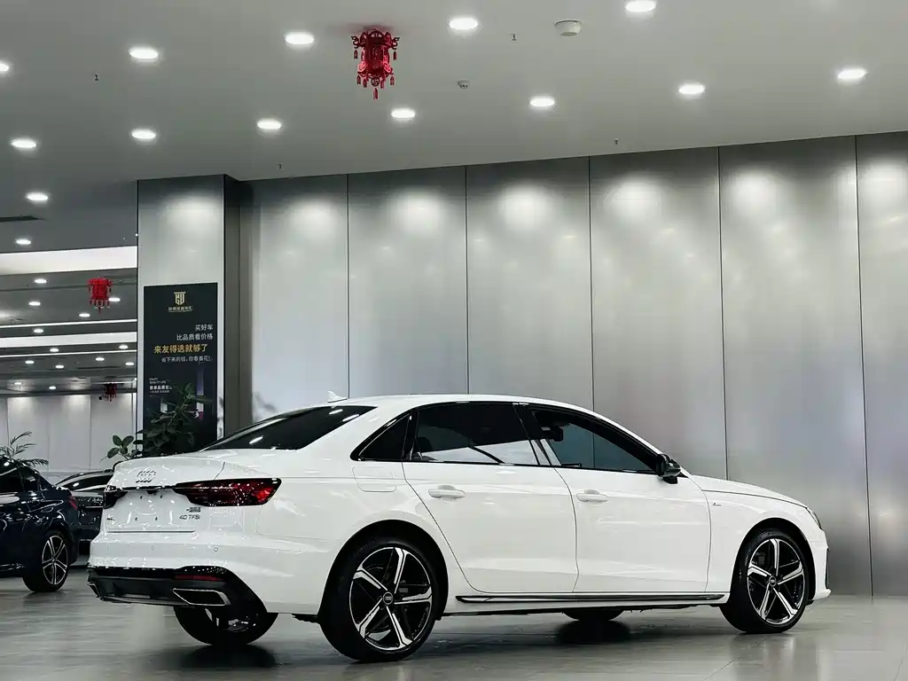Audi A4L 2024 40 TFSI Luxury