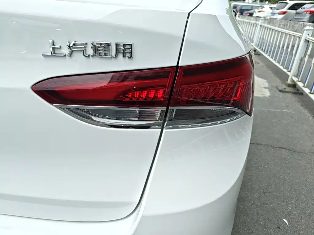 Buick Excelle — миниатюра 8