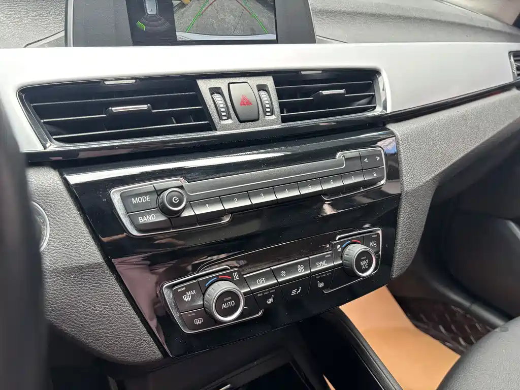 BMW X1 — миниатюра 15