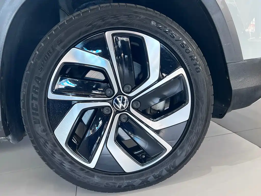 Volkswagen Tharu — миниатюра 12