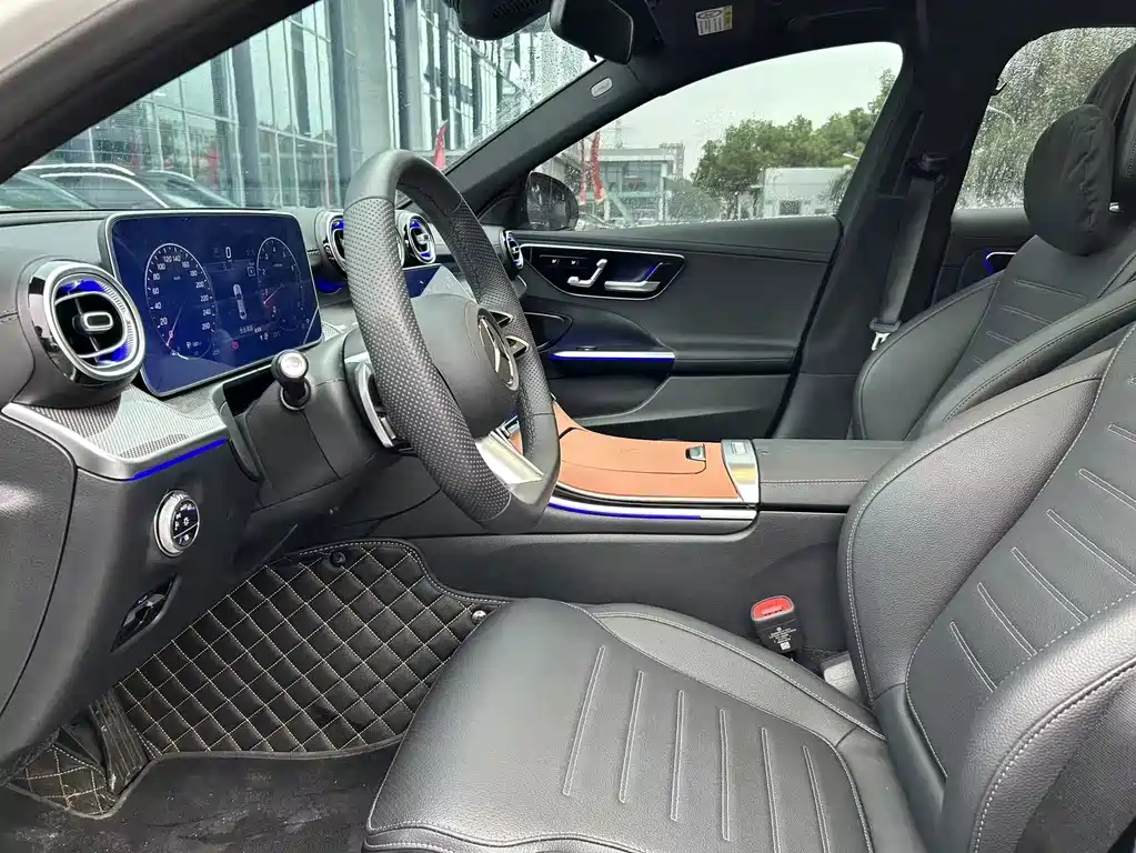 Mercedes-Benz C-Class — миниатюра 10