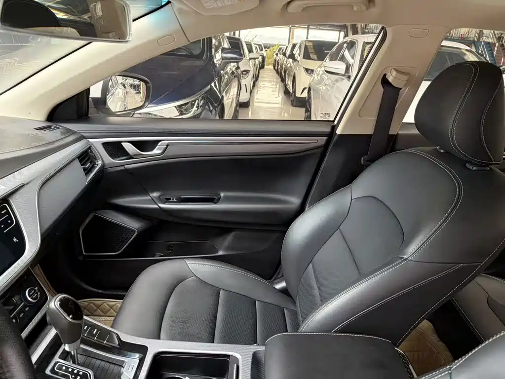 Geely Emgrand GL — миниатюра 5
