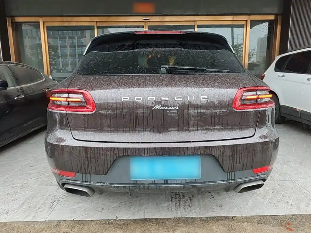 Porsche Macan — миниатюра 6