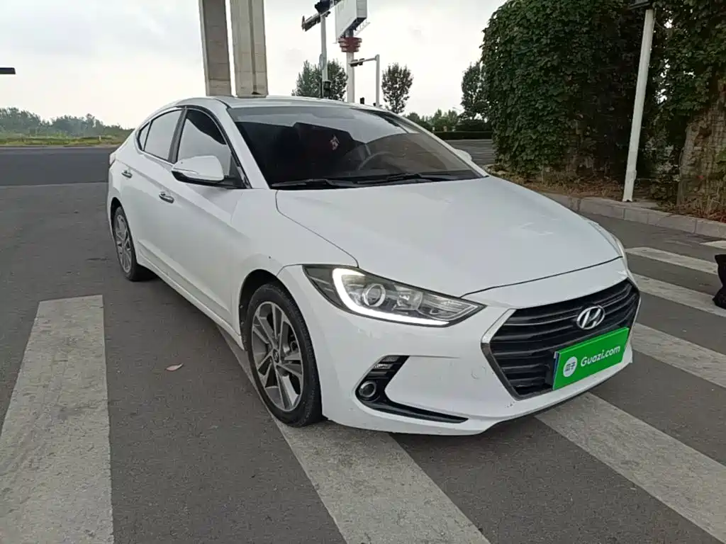 Hyundai Elantra — миниатюра 4